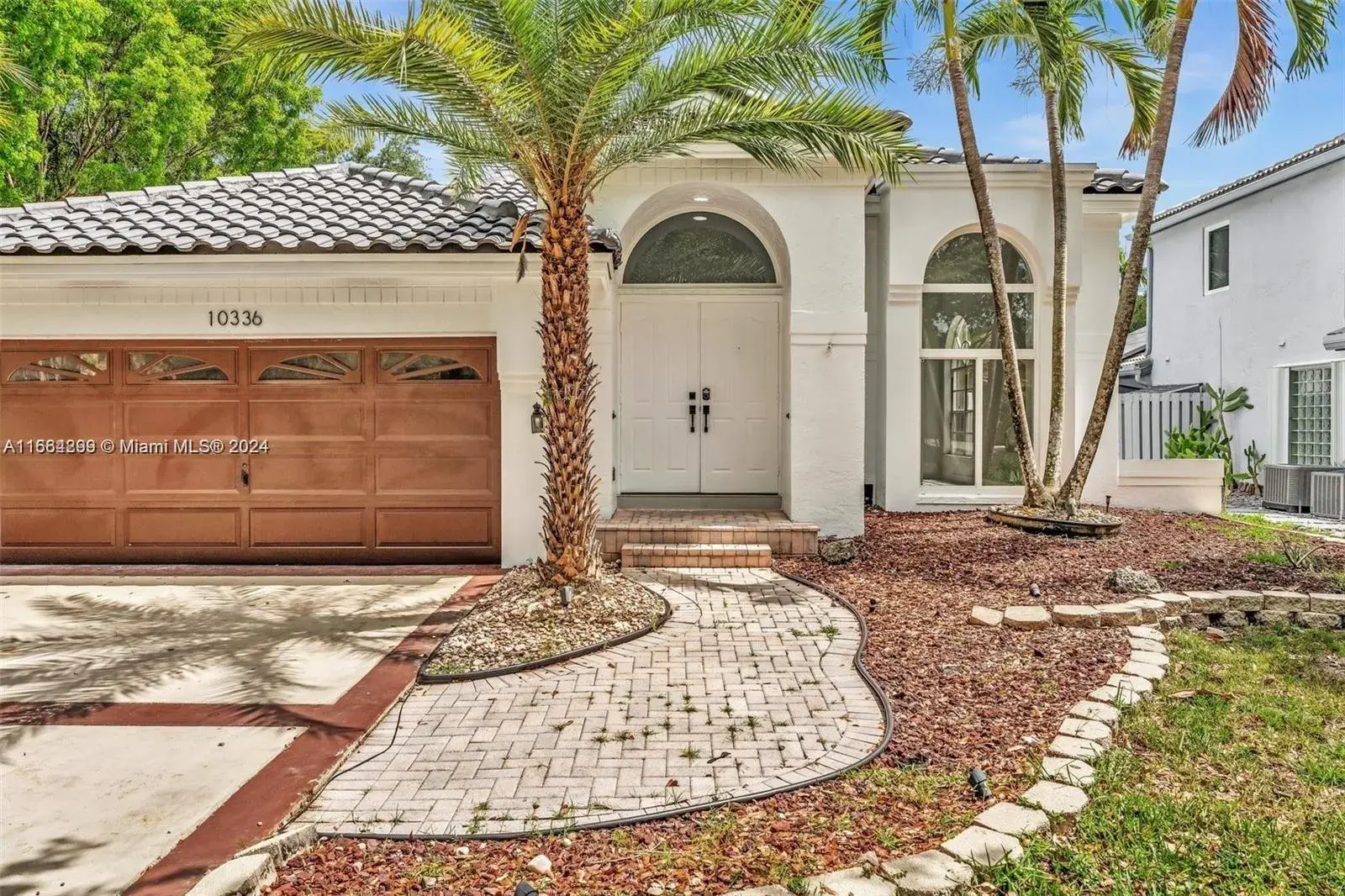 3 bedroom 2 bath Residential Lease for rent at 10336 Brasilia St, Cooper City FL 33026