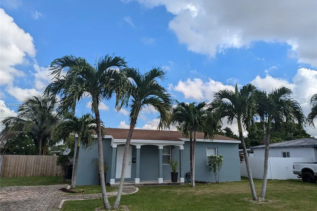 7585 SW 30th Ter, Miami FL 33155