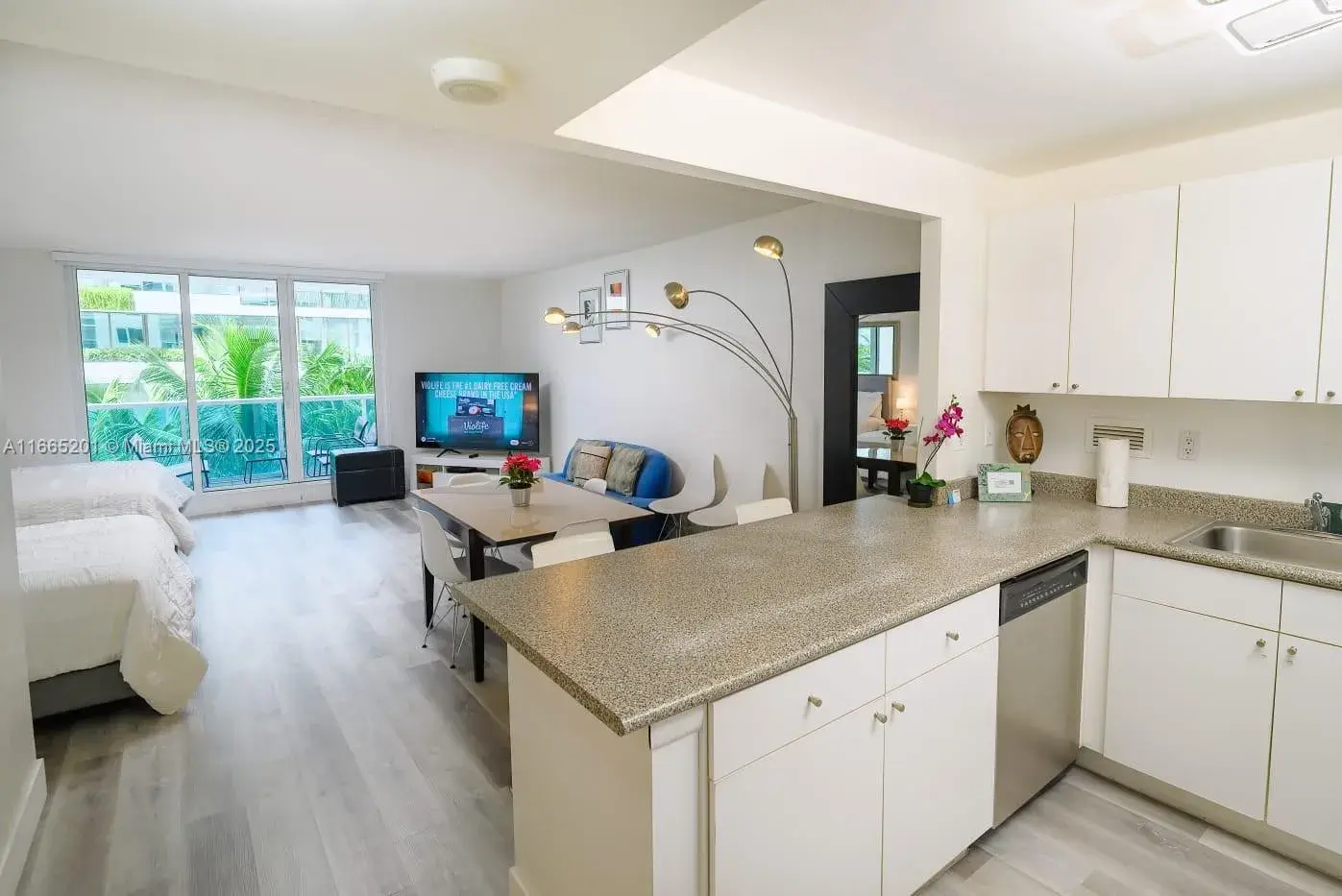 1 bath for sale at 2301 COLLINS AV # 429, Miami Beach FL 33139