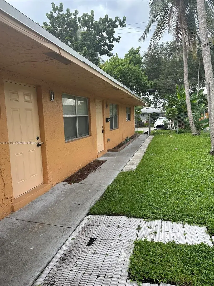 2 bedroom 1 bath Residential Lease for rent at 2328 Mckinley St, Hollywood FL 33020