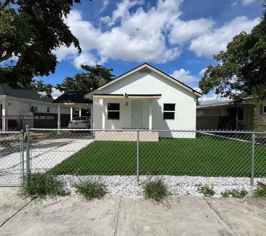 1985 NW 49th St, Miami FL 33142