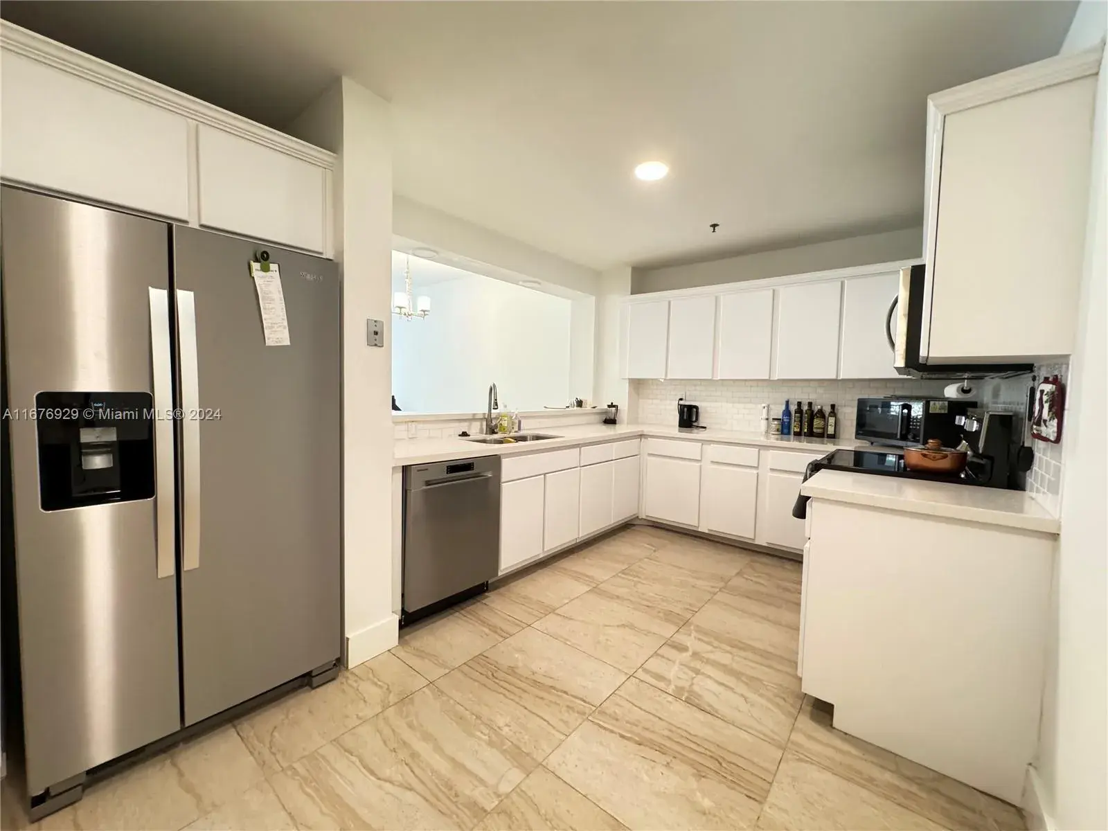 2 bedroom 2 bath for rent at 201 Crandon Blvd # 324, Key Biscayne FL 33149