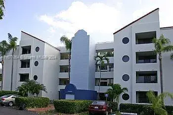 2 bedroom 2 bath Residential Lease for rent at 21075 NE 34 Ave # 2, Aventura FL 33180