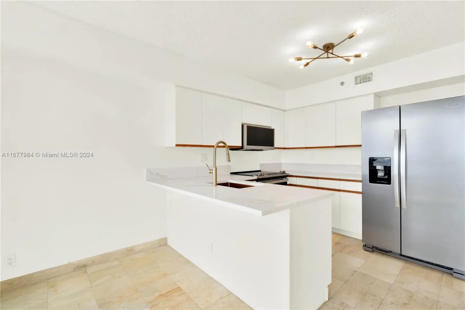 3600 Mystic Pointe Dr # 1515, Aventura FL 33180