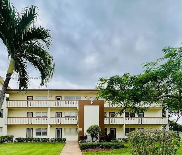 1 bedroom 1 bath Residential for sale at 237 Mansfield F # 237, Boca Raton FL 33434