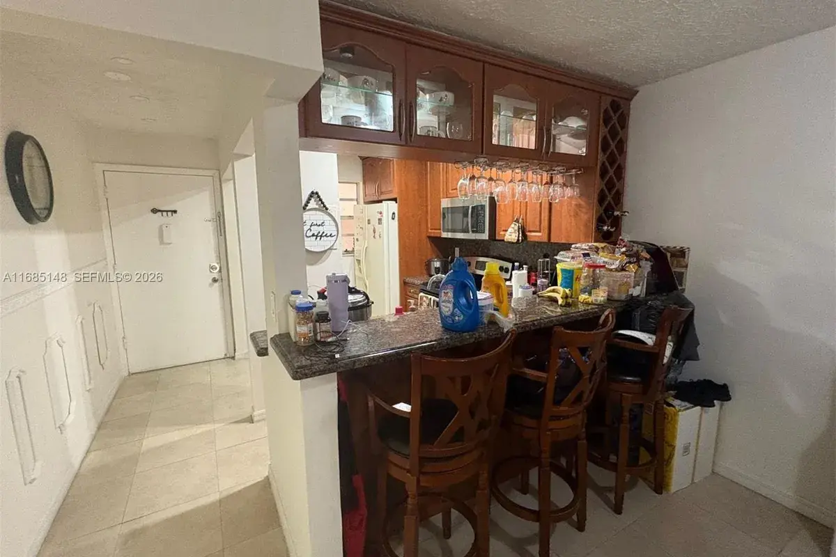 6055 W 19th Ave # 318, Hialeah FL 33012