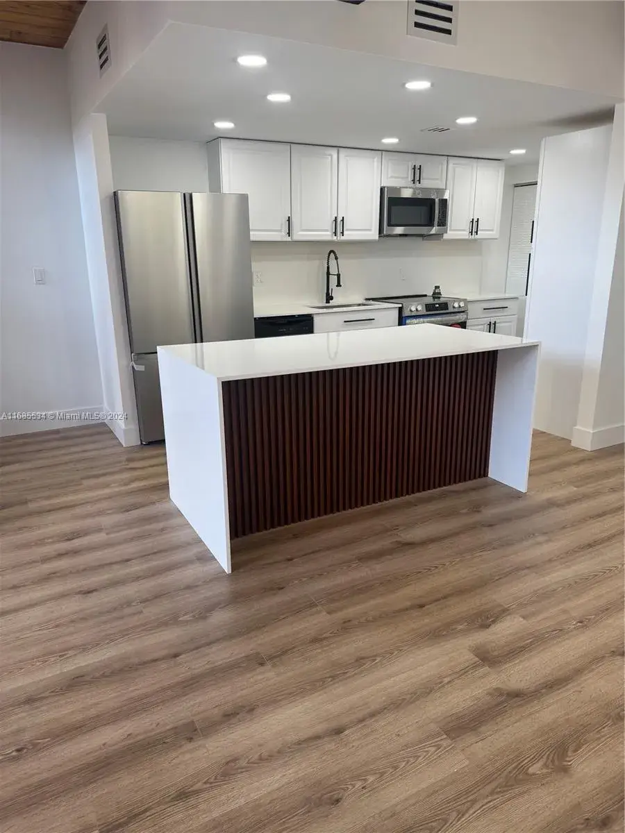 761 E Coco Plum Cir # 6, Plantation FL 33324