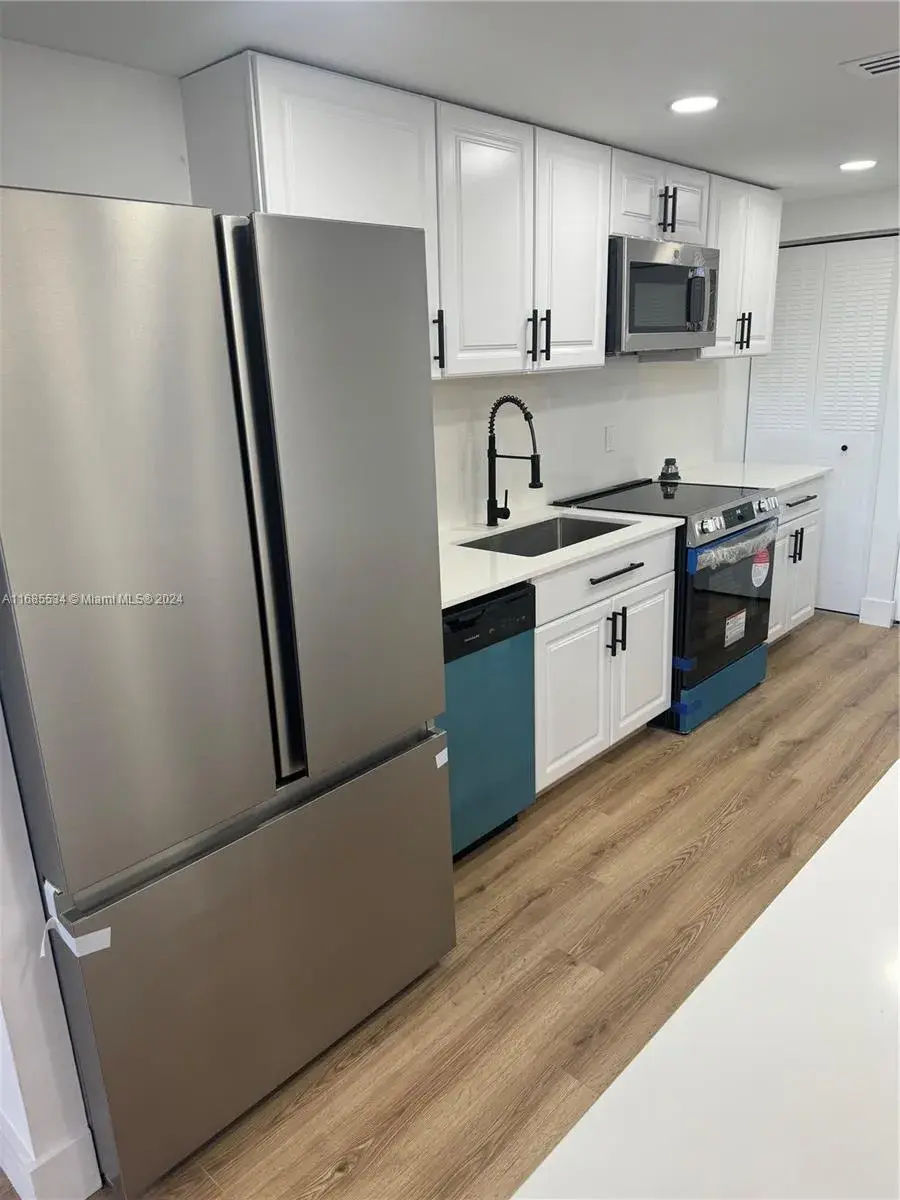 761 E Coco Plum Cir # 6, Plantation FL 33324
