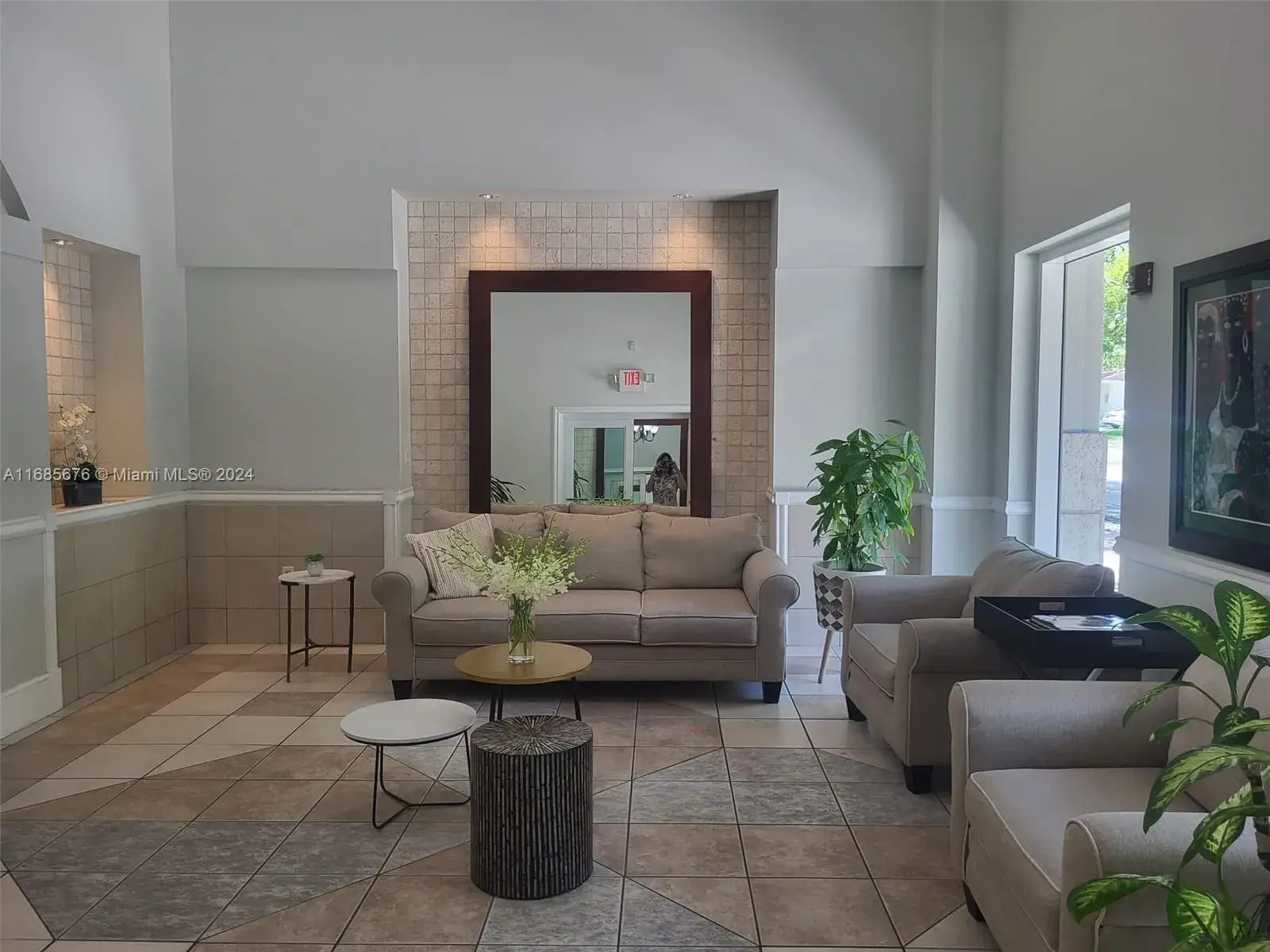 50 Menores Ave # 725, Coral Gables FL 33134