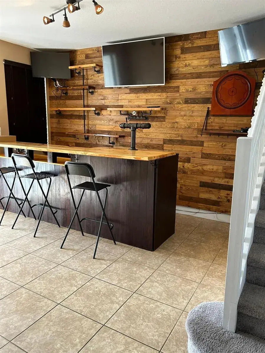 4441 NW 48th Ter, Tamarac FL 33319