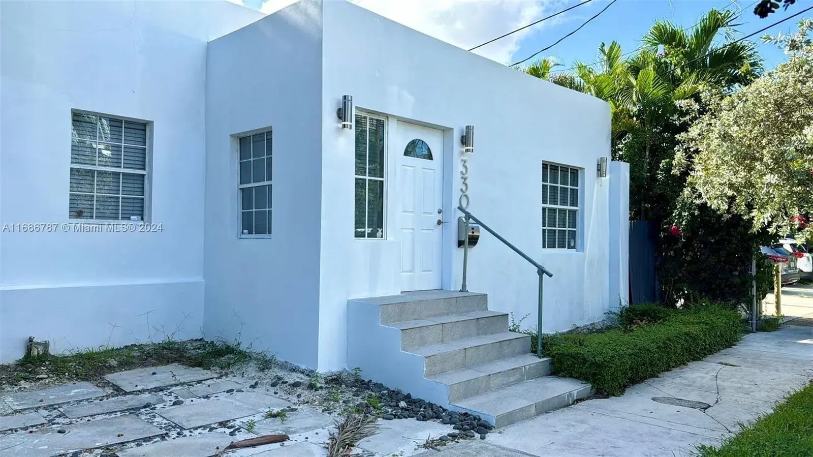 330 SW 17th Rd, Miami FL 33129