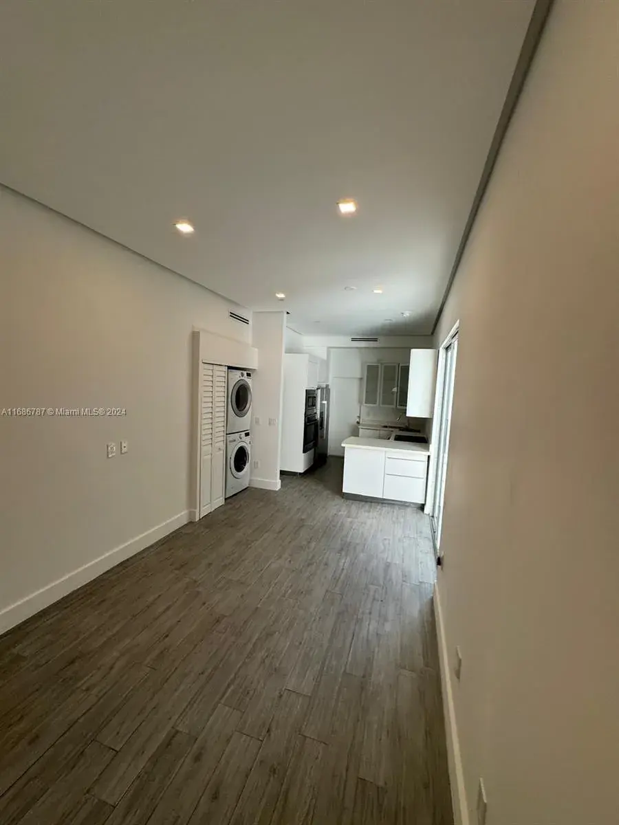 330 SW 17th Rd, Miami FL 33129