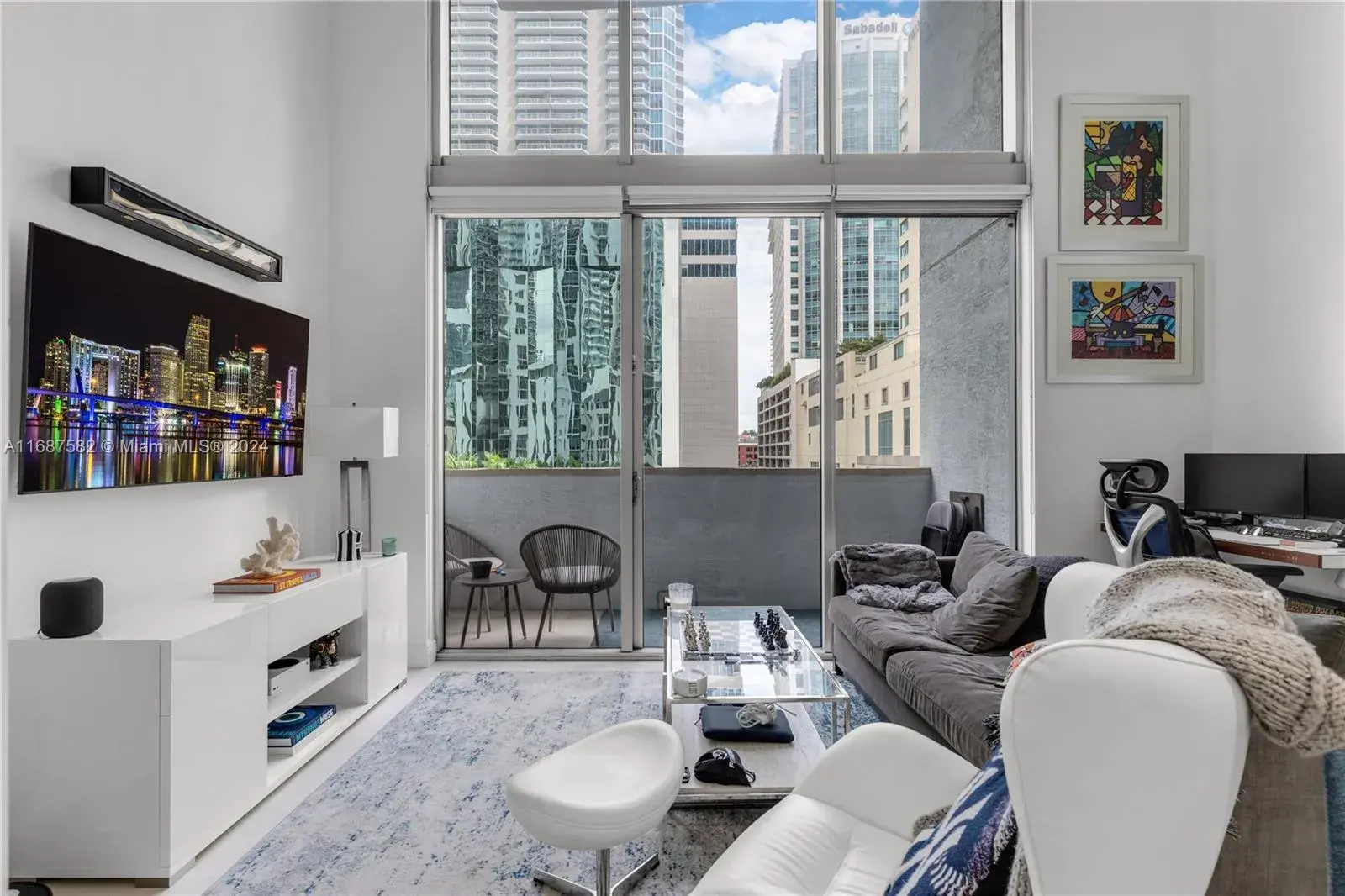 1060 Brickell Ave # 409, Miami FL 33131