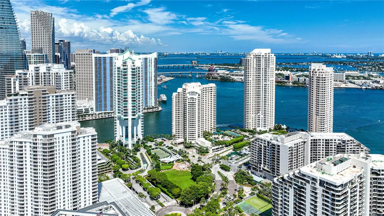 2 bedroom 2 bath Residential for sale at 848 Brickell Key Dr # 1005, Miami FL 33131