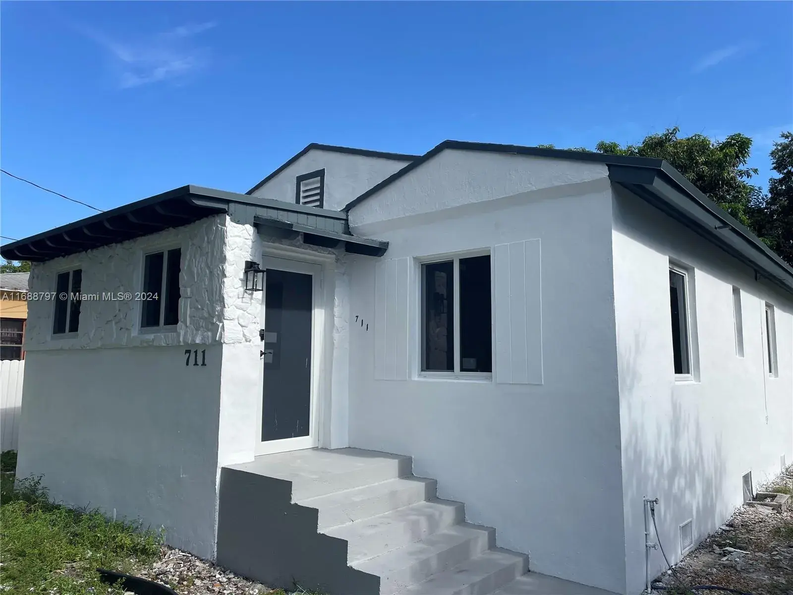 2 bedroom 1 bath Residential Lease for rent at 711 NW 55th St # 1, Miami FL 33127