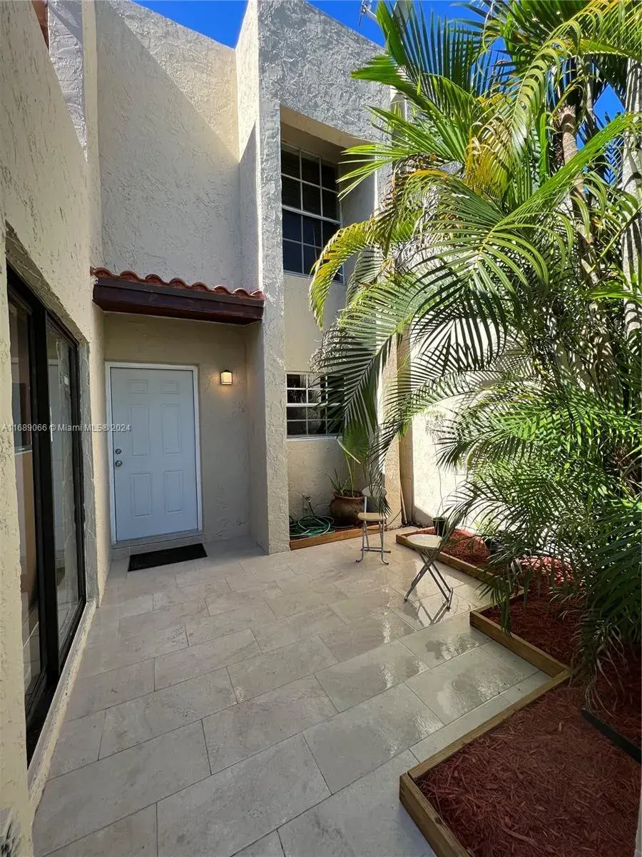 3 bedroom 2 bath Residential Lease for rent at 7112 SW 113th Ave # 7112, Miami FL 33173