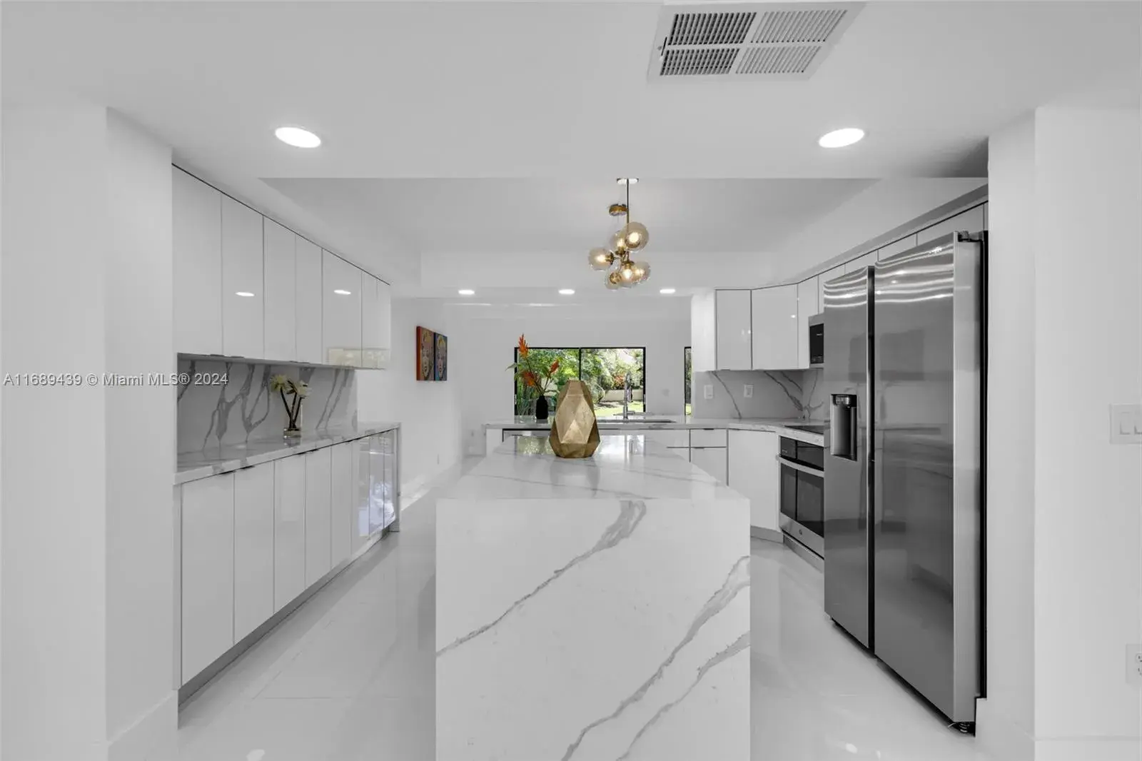 2 bedroom 2 bath Residential for sale at 3843 Alcantara Ave # 76B, Doral FL 33178