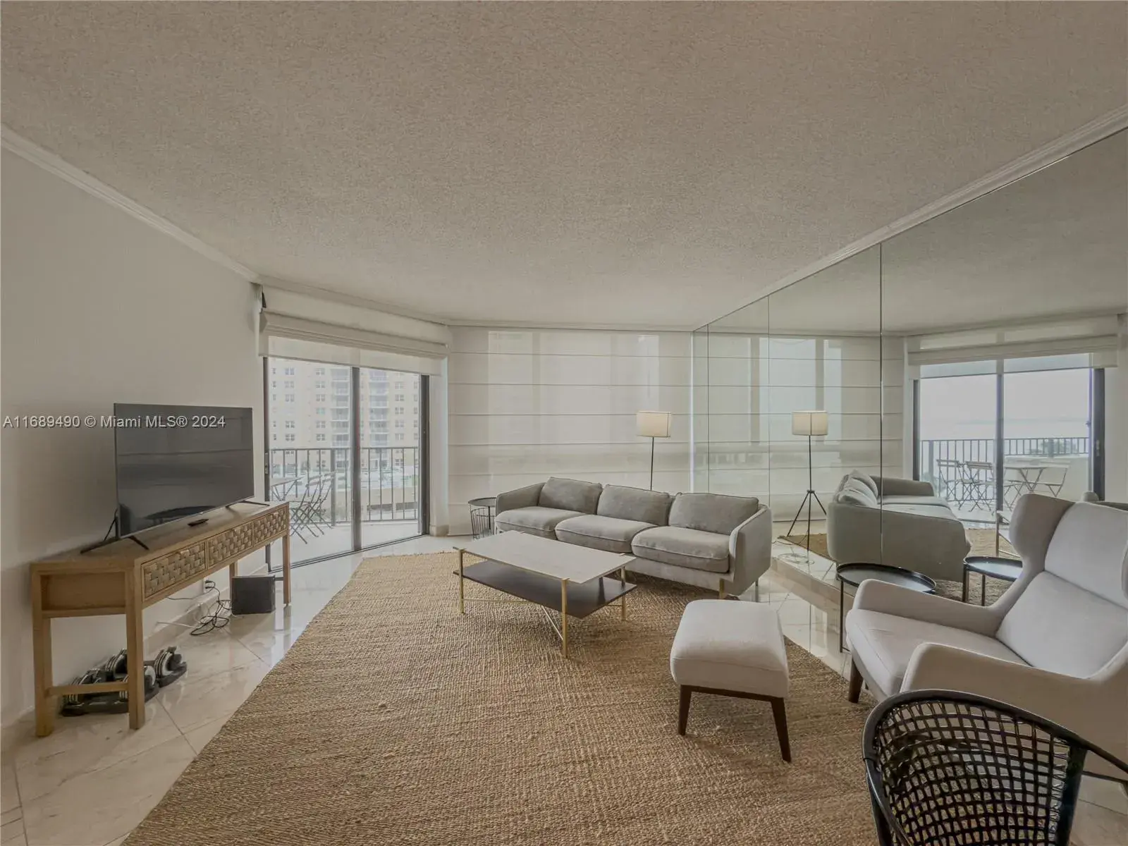 520 Brickell Key Dr, Miami FL 33131