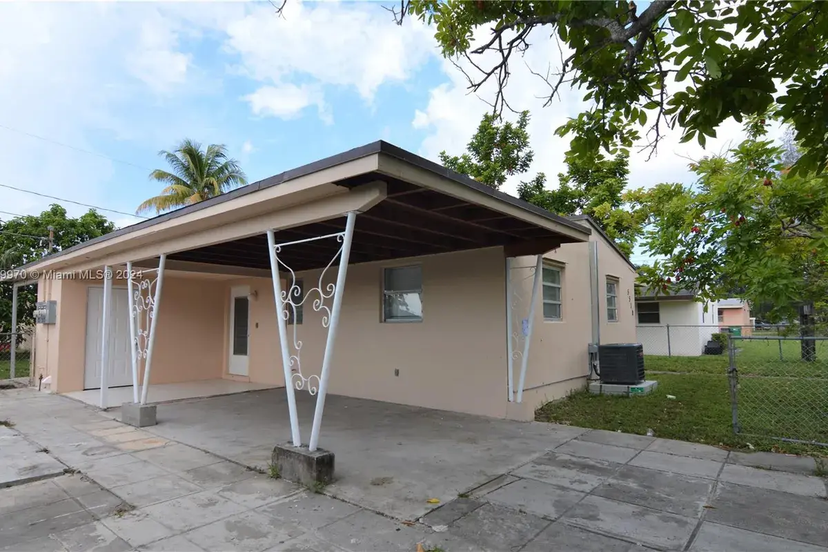 5510 SW 32nd Ct, Pembroke Park FL 33023