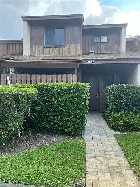 2 bedroom 1 bath Residential for sale at 1556 N 15th Ter, Hollywood FL 33020