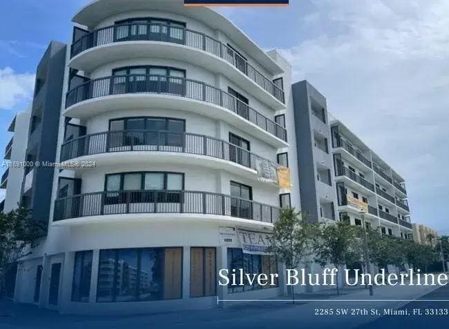 1 bedroom 1 bath Residential Lease for rent at 2285 SW 27th St # 404, Miami FL 33133