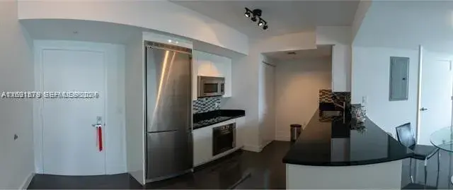 92 SW 3rd St # 1802, Miami FL 33130