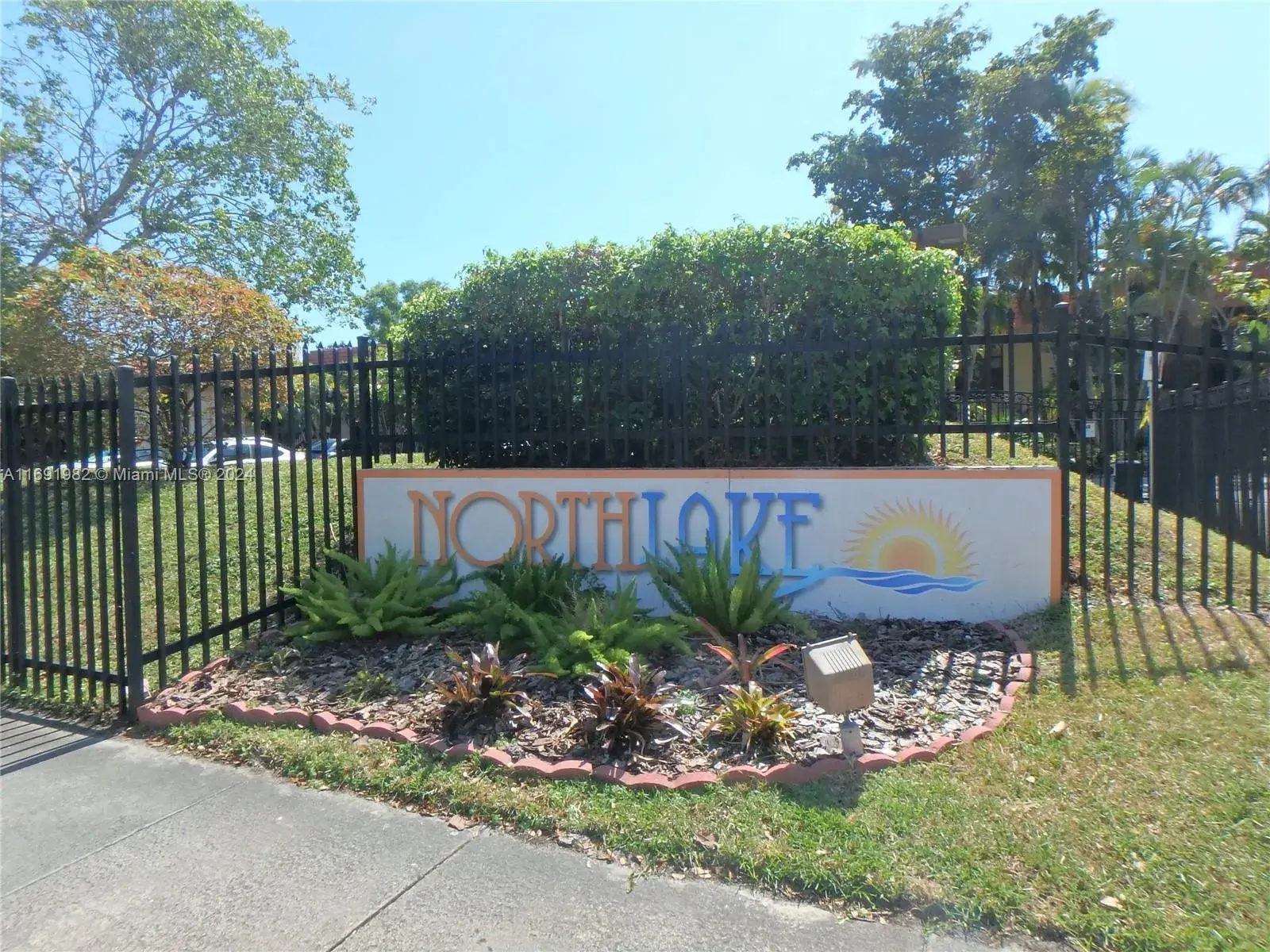 2 bedroom 2 bath Residential for sale at 740 NE 199th St # 206G, Miami FL 33179
