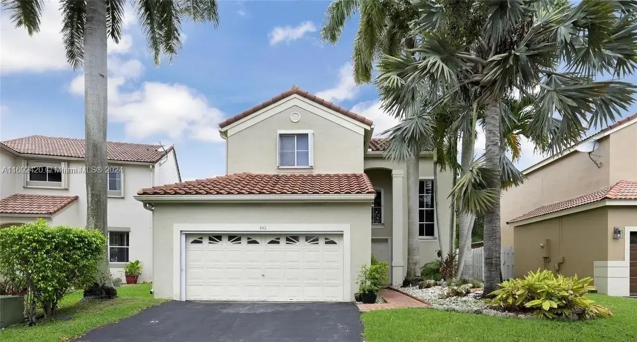 5 bedroom 3 bath Residential Lease for rent at 642 Stanton Dr # 0, Weston FL 33326