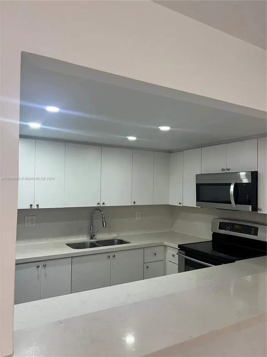 4388 W 10th Ln # 59, Hialeah FL 33012