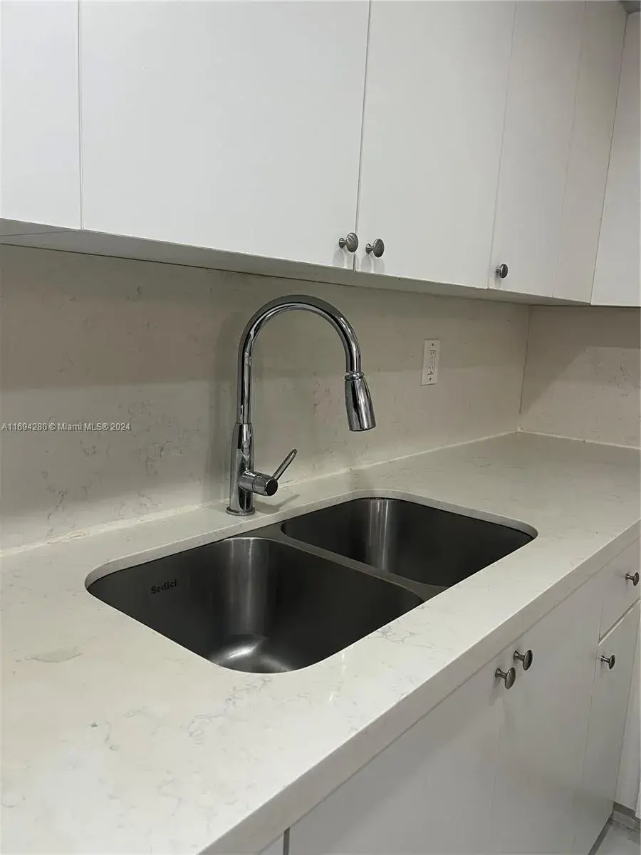 4388 W 10th Ln # 59, Hialeah FL 33012