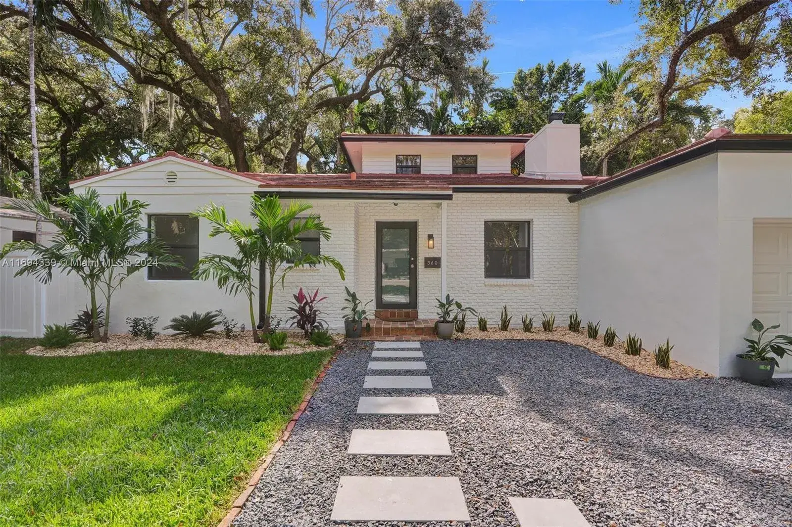 3 bedroom 2 bath Residential Lease for rent at 360 NE 86th St, El Portal FL 33138