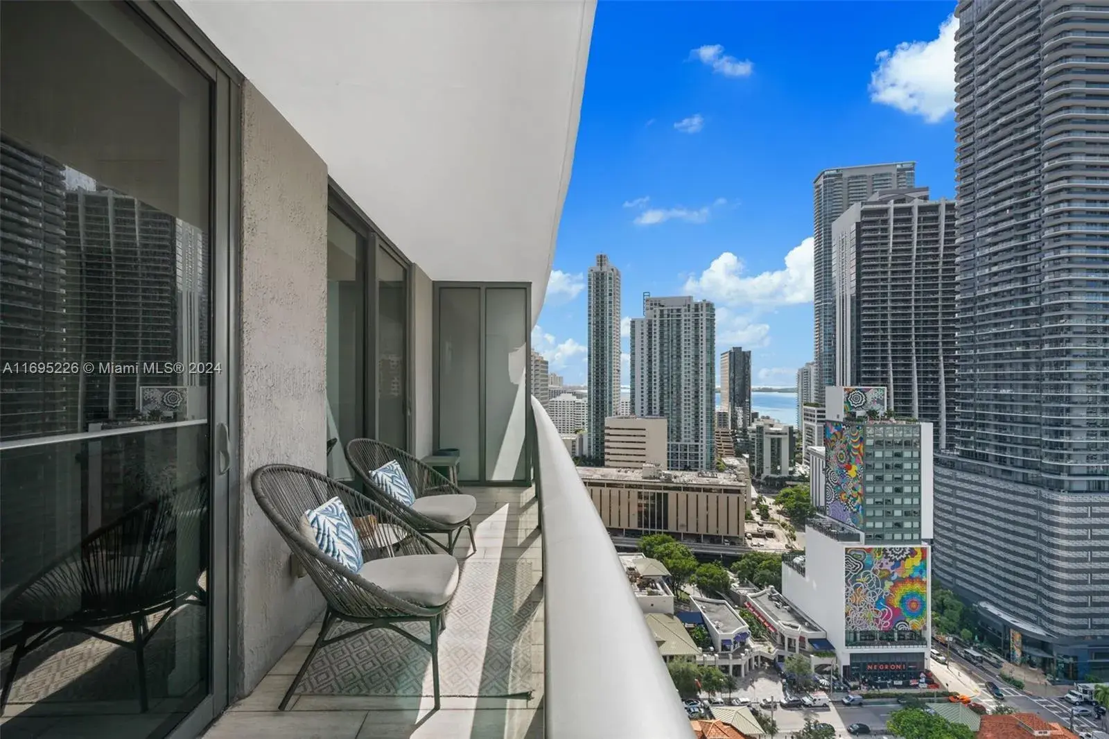 55 SW 9th St, Miami FL 33130
