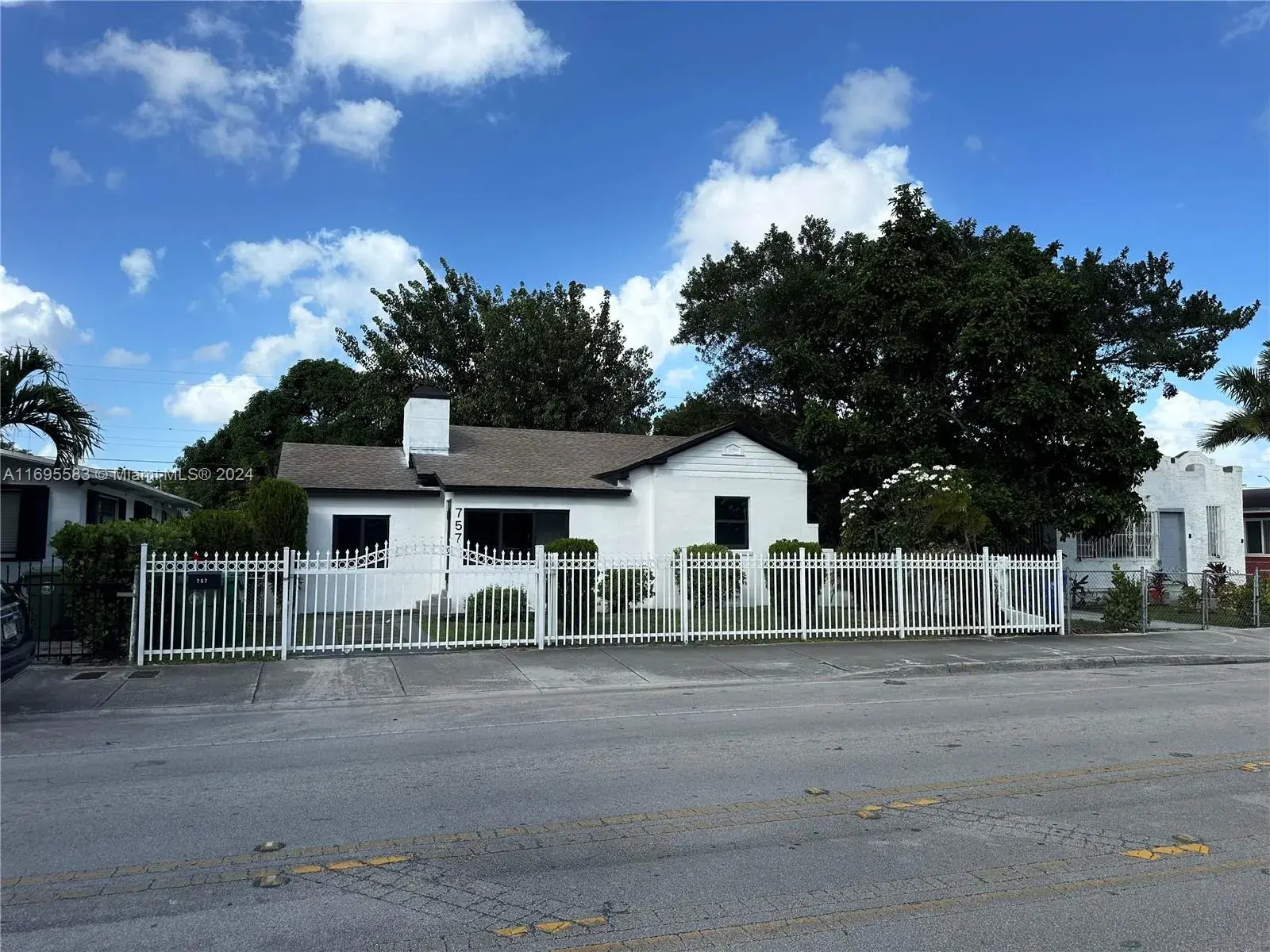 2 bedroom 1 bath Residential Lease for rent at 757 NW 46th St, Miami FL 33127
