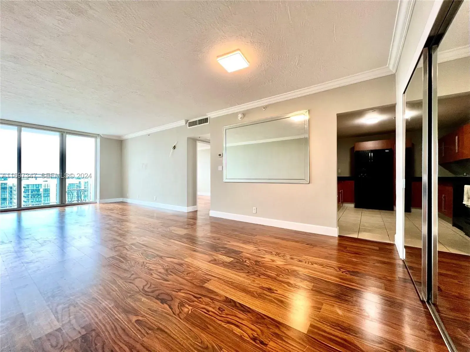3000 S Ocean Dr # 1012, Hollywood FL 33019