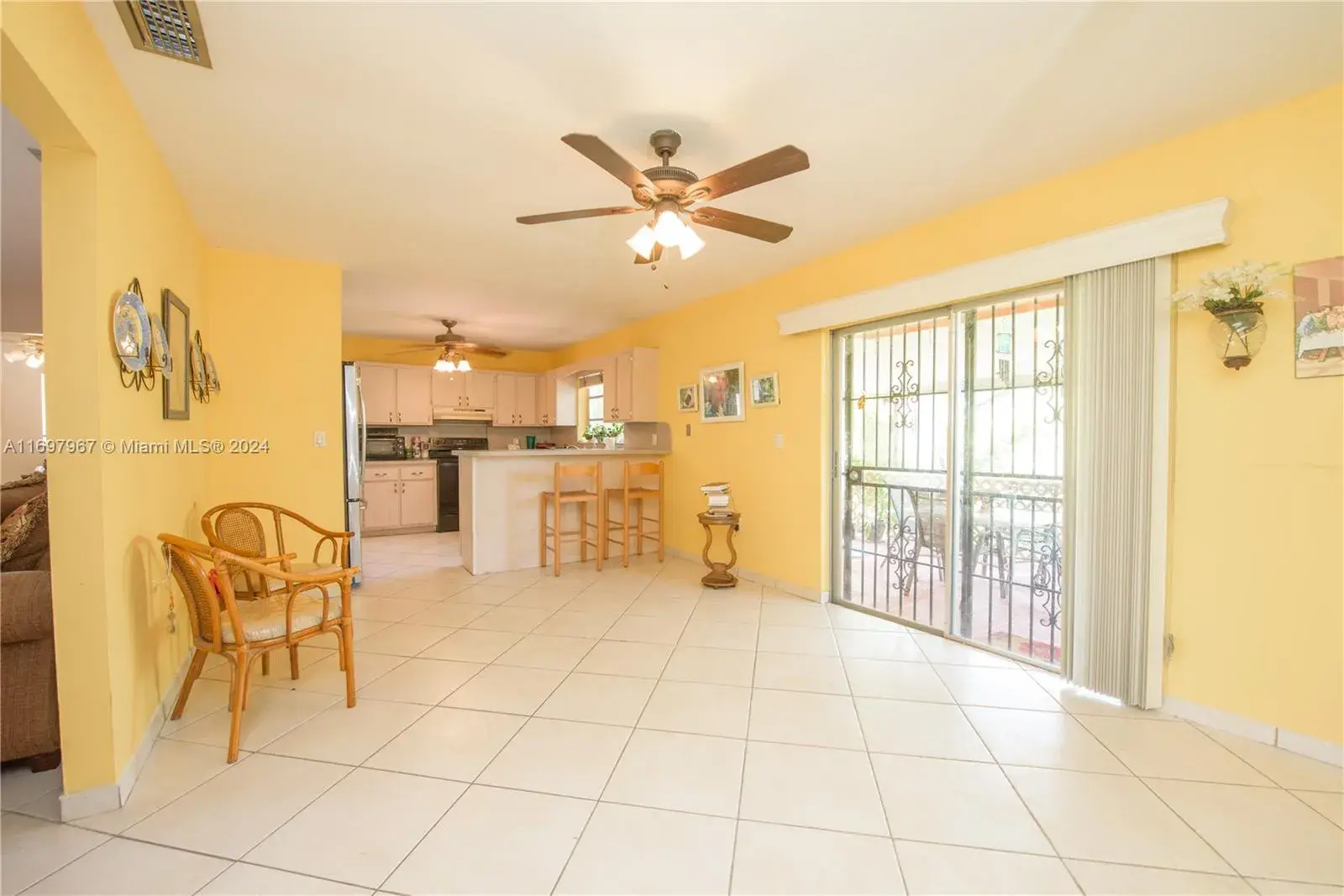9541 Haitian Dr, Cutler Bay FL 33189