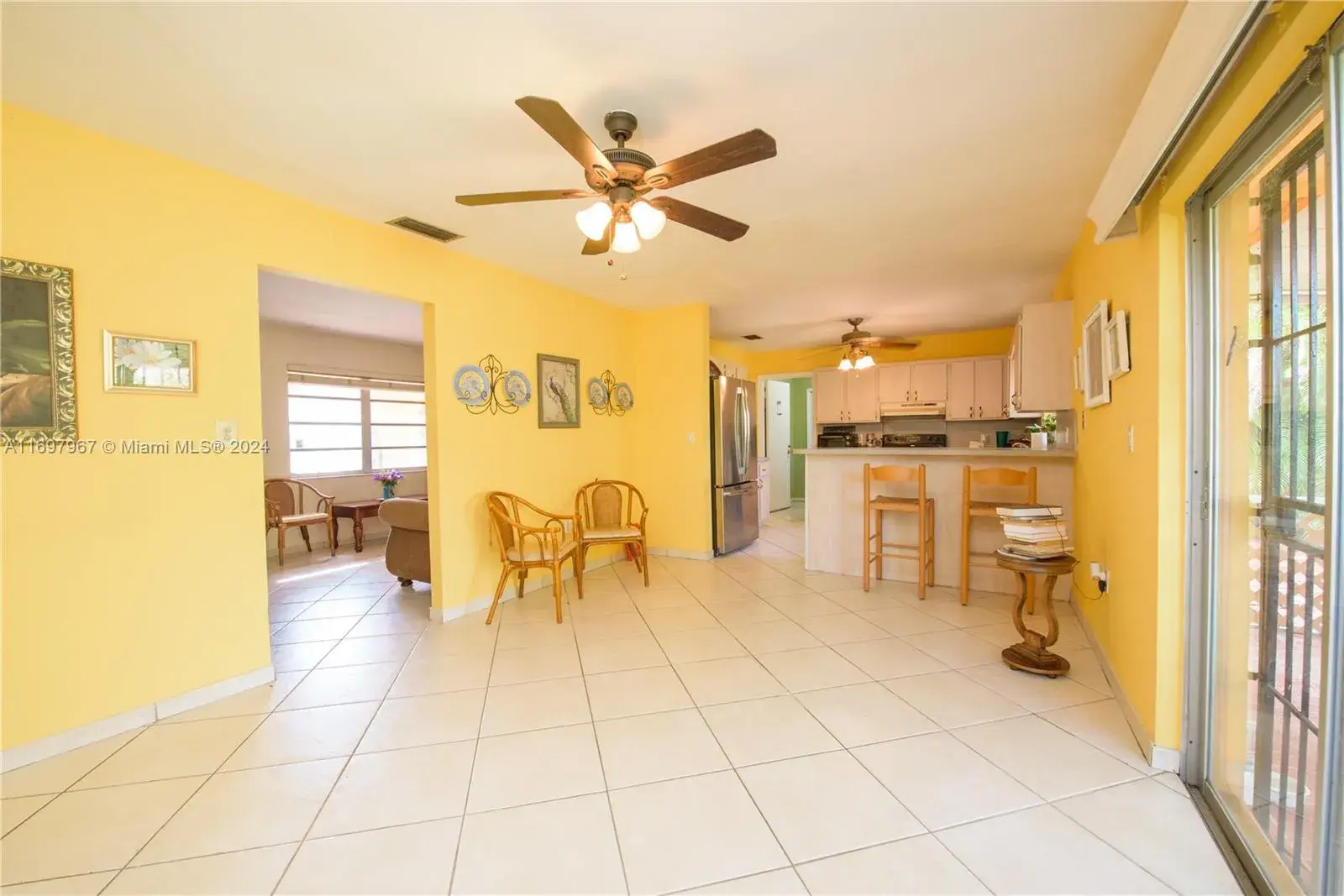 9541 Haitian Dr, Cutler Bay FL 33189