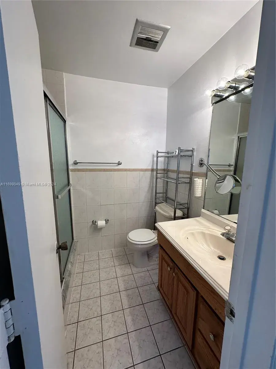3550 NW 8th Ave # 413, Pompano Beach FL 33064