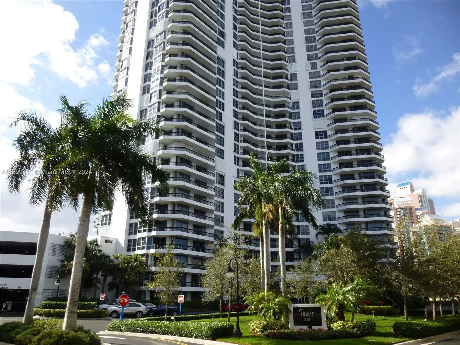2 bedroom 2 bath Residential Lease for rent at 3530 Mystic Pointe Dr # 3106, Aventura FL 33180