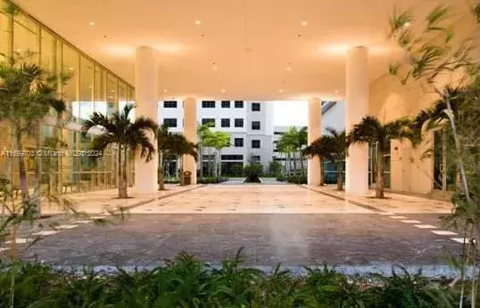 Commercial Sale for sale at 20900 NE 30th Ave # 405, Aventura FL 33180