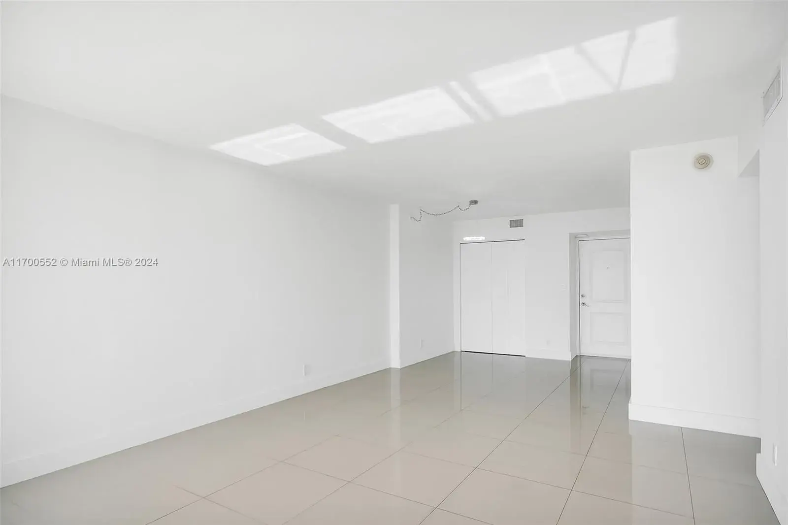 100 Bayview Dr # 408, Sunny Isles Beach FL 33160