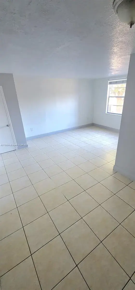 1805 W 56th St # 209, Hialeah FL 33012