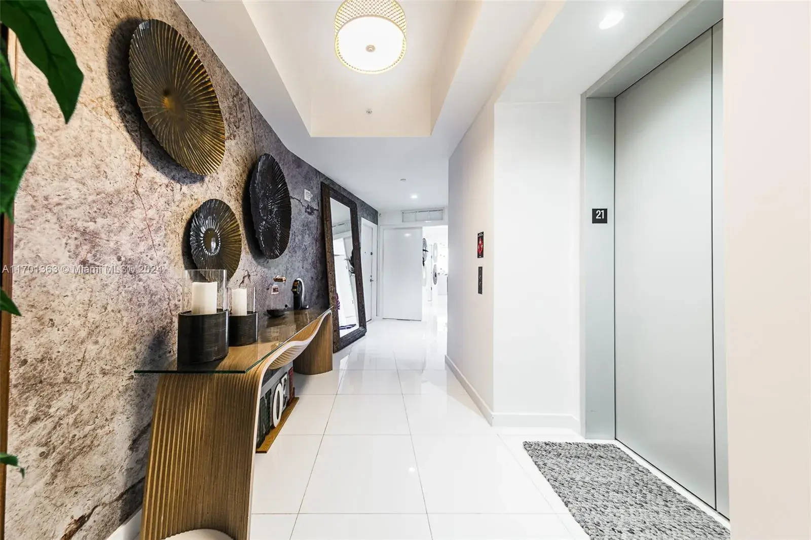 851 NE 1st Ave # 2111, Miami FL 33132