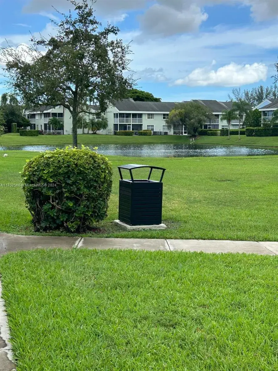 2220 SE 26th Ln # 2220, Homestead FL 33035