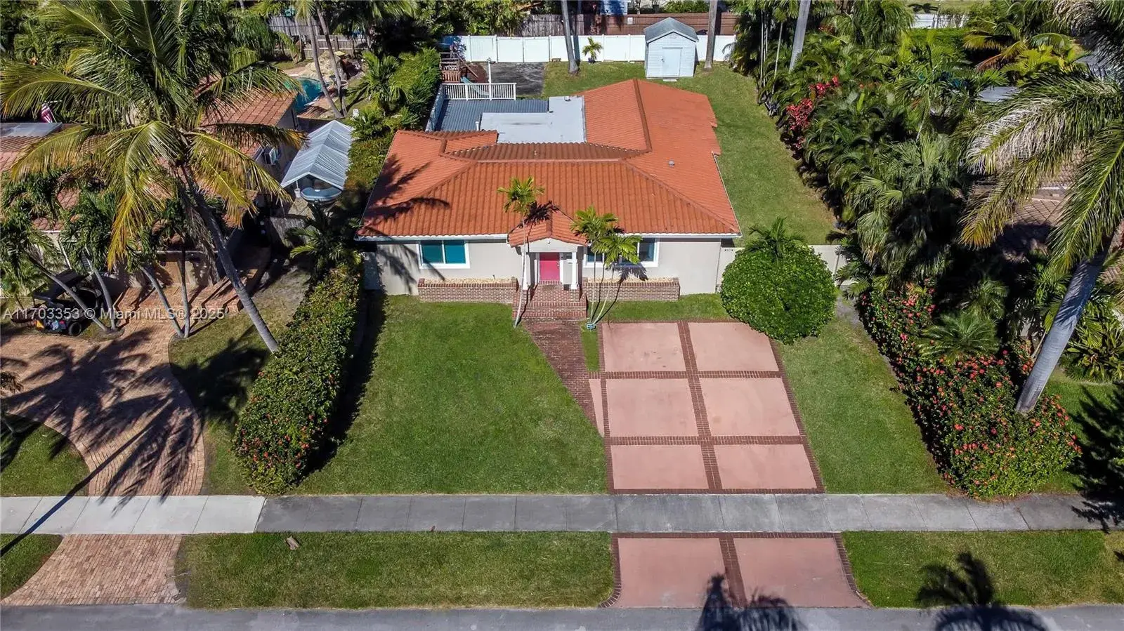 1345 Jefferson St, Hollywood FL 33019