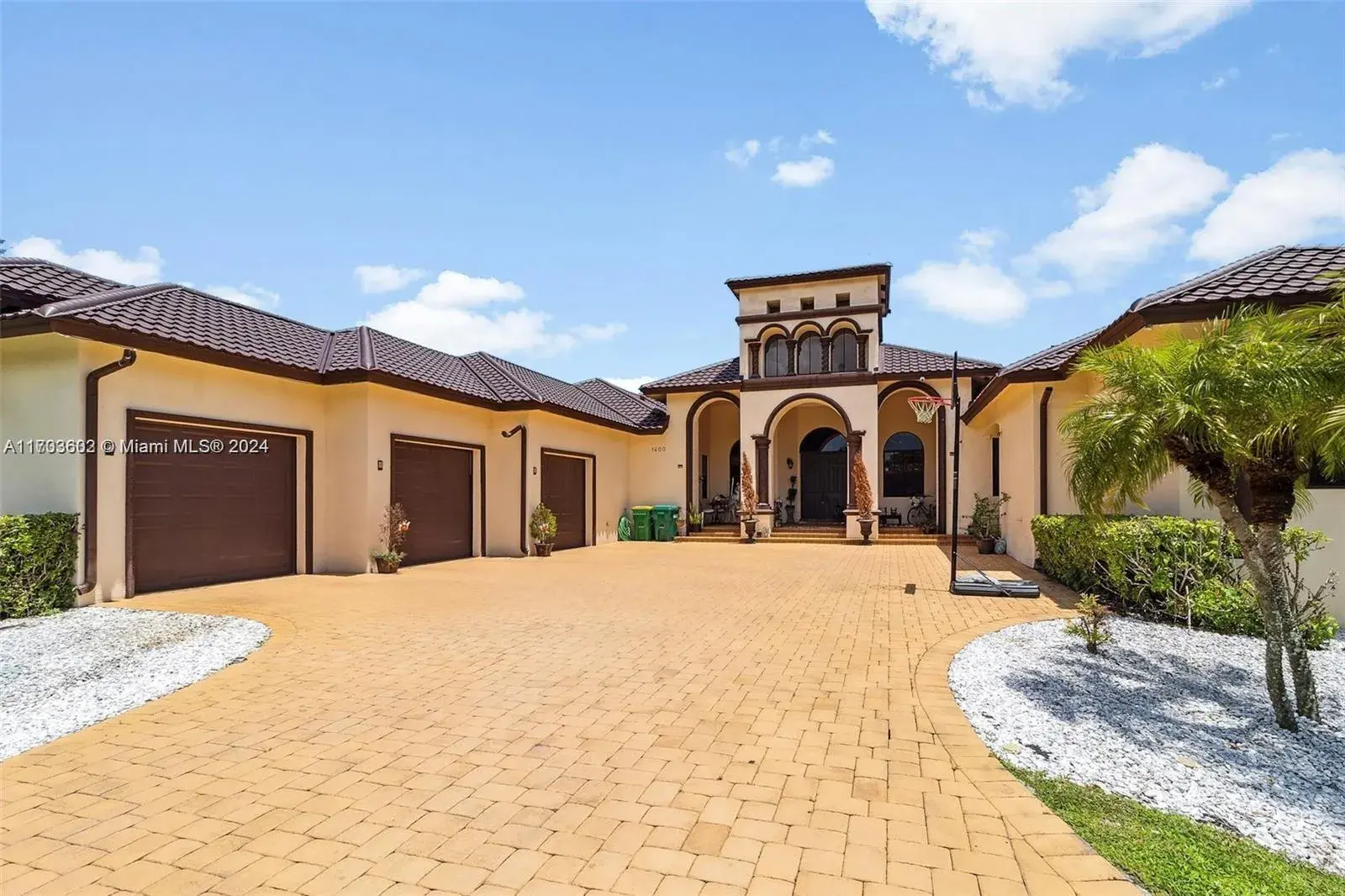 6 bedroom 7 bath for sale at 1400 NW 116th Ave, Plantation FL 33323