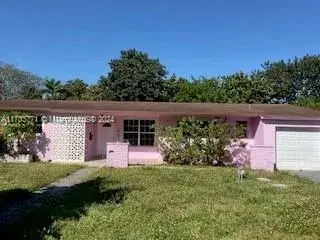 3 bedroom 2 bath Residential for sale at 14710 S Spur Dr, Miami FL 33161