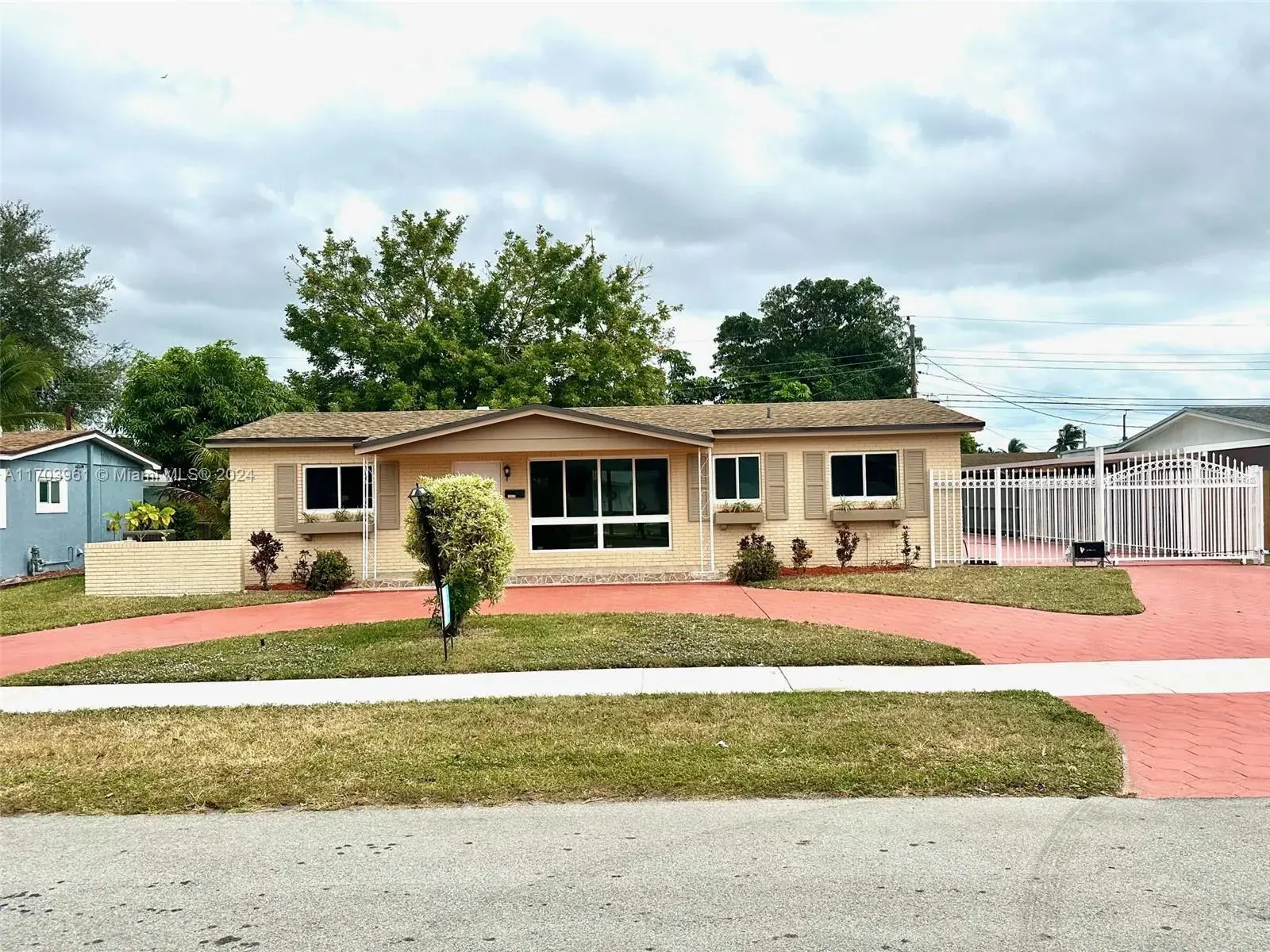 20035 NW 12th Pl, Miami Gardens FL 33169