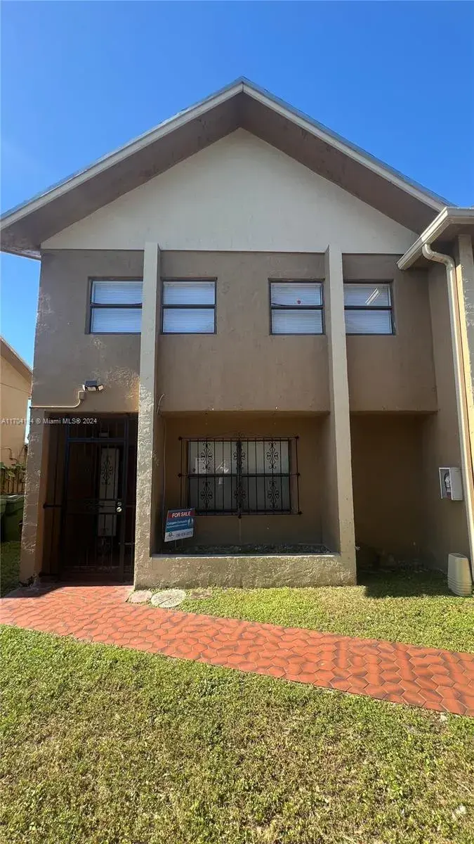 3 bedroom 2 bath Residential for sale at 5312 W 26th Ave # 104, Hialeah FL 33016