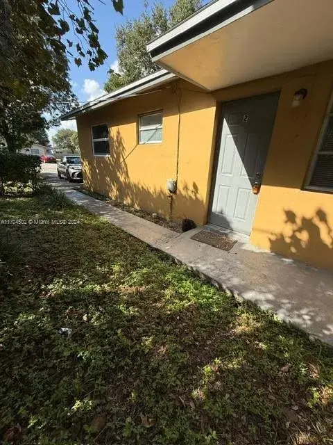 5240 SW 40th Ter # 2, Dania Beach FL 33314