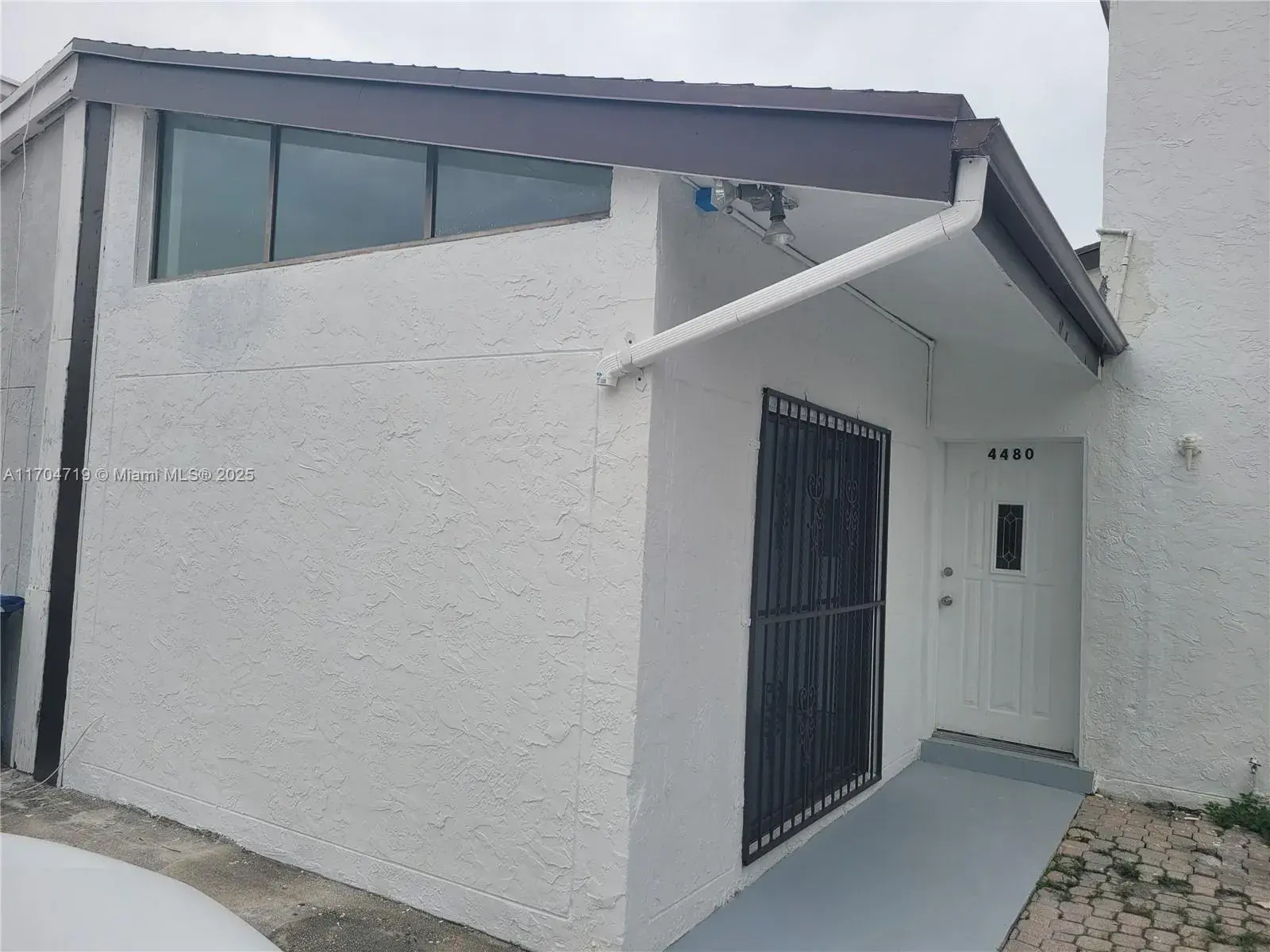 4480 NW 185th St, Miami Gardens FL 33055